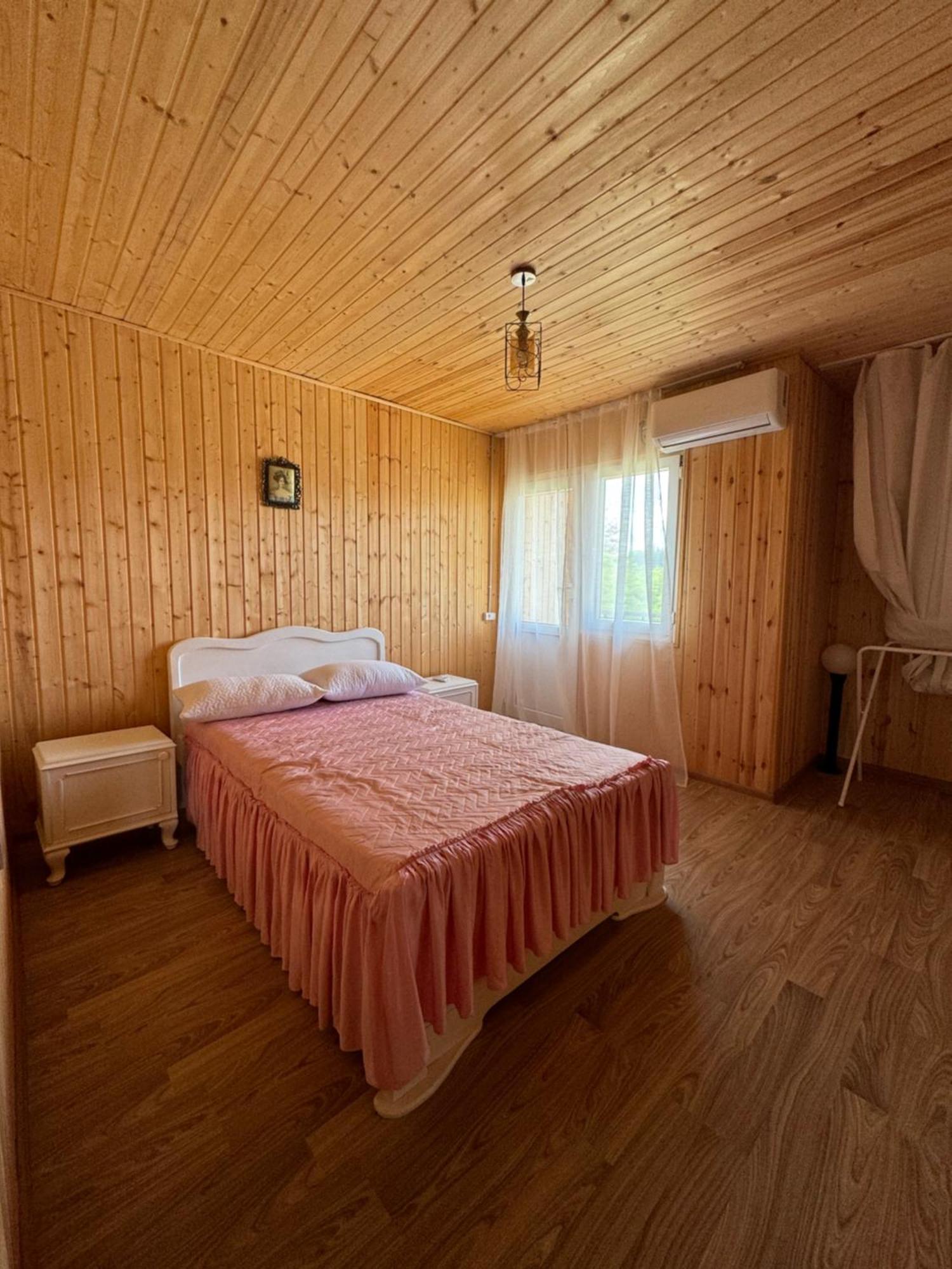 Guesthouse Saniko Martvili Exteriör bild