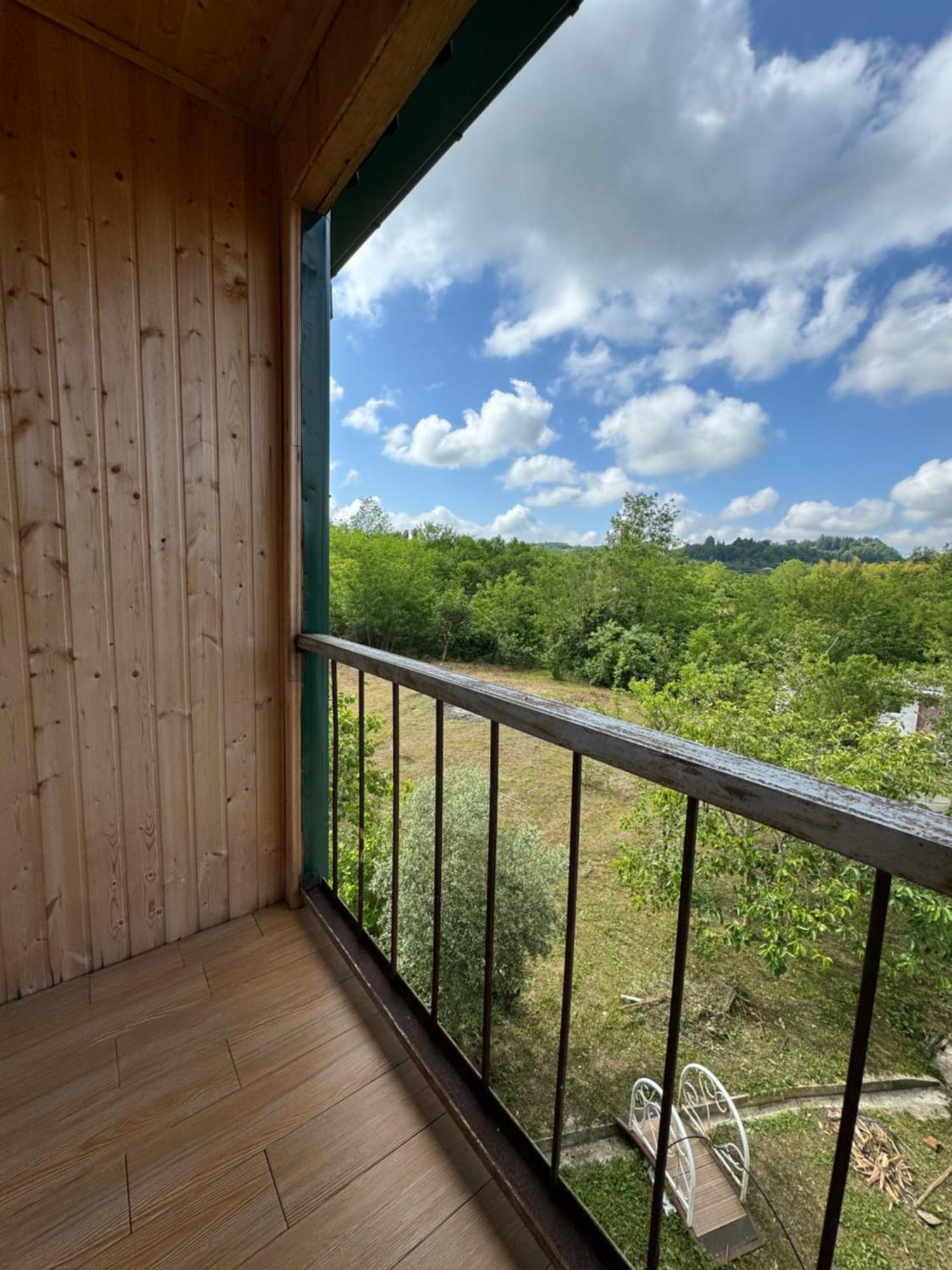 Guesthouse Saniko Martvili Exteriör bild