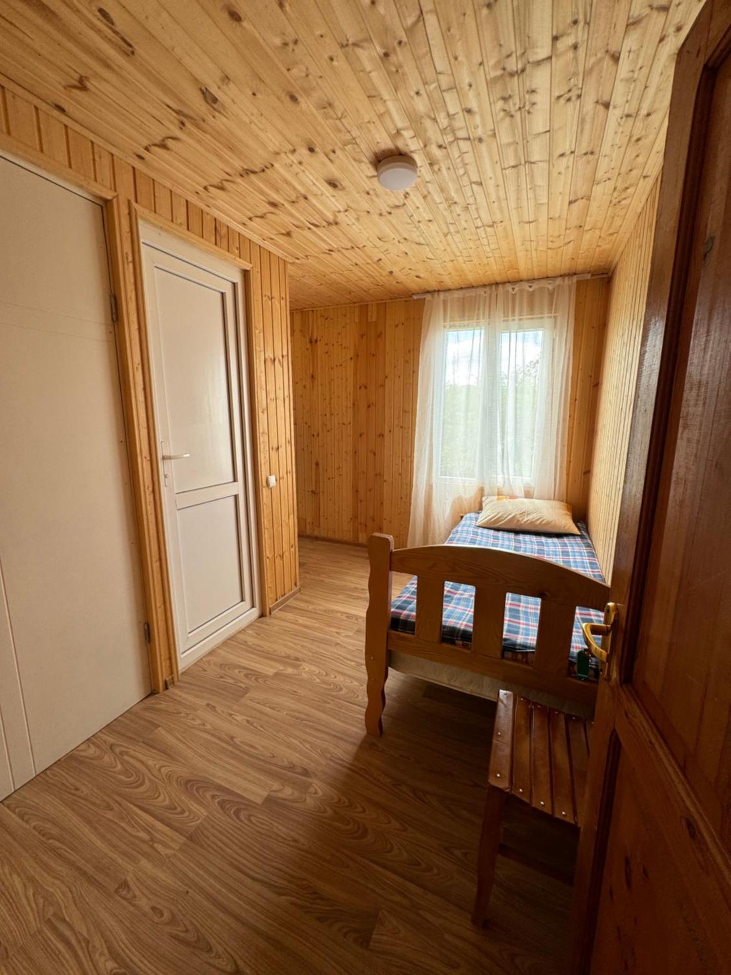 Guesthouse Saniko Martvili Exteriör bild