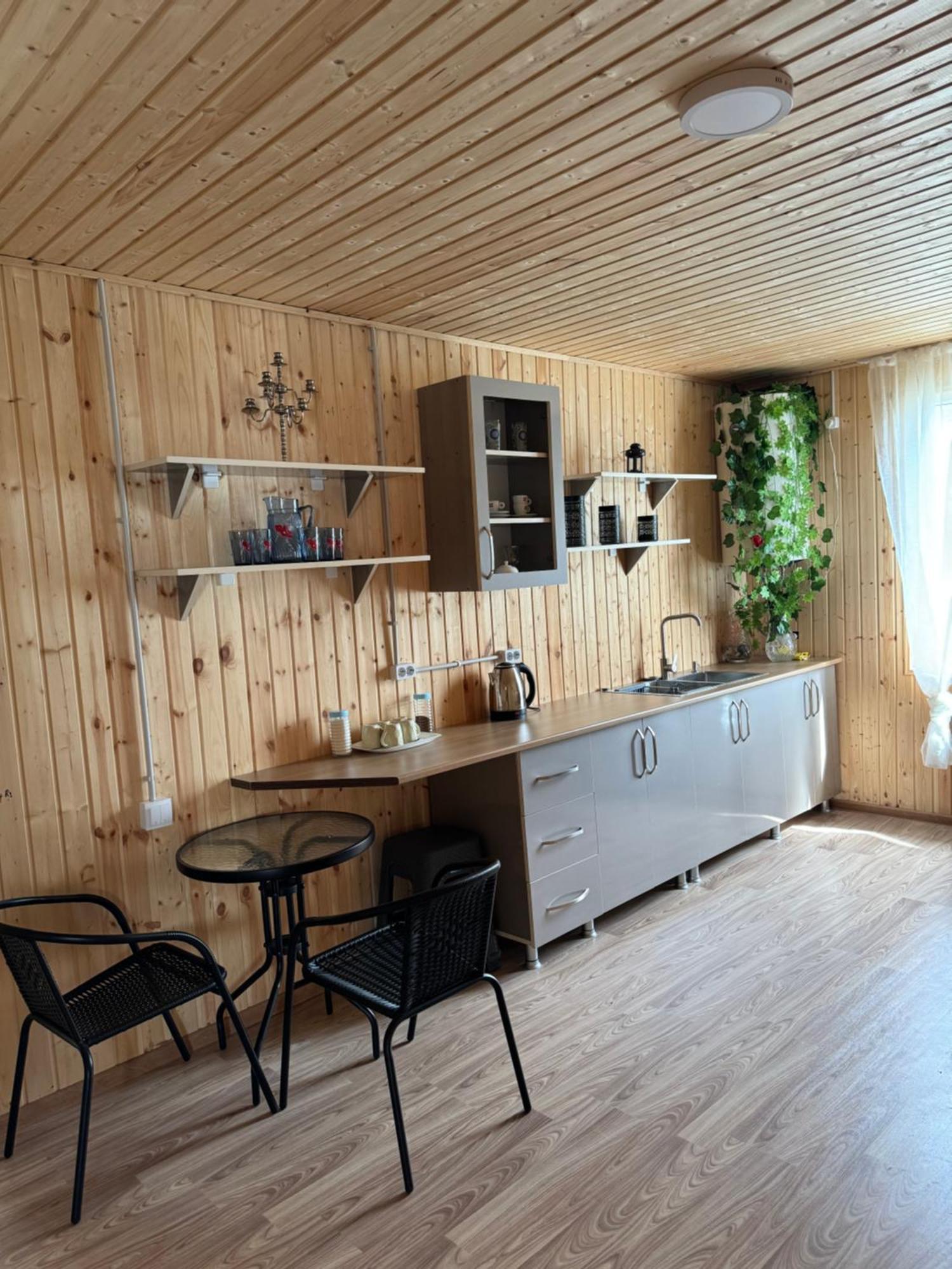 Guesthouse Saniko Martvili Exteriör bild